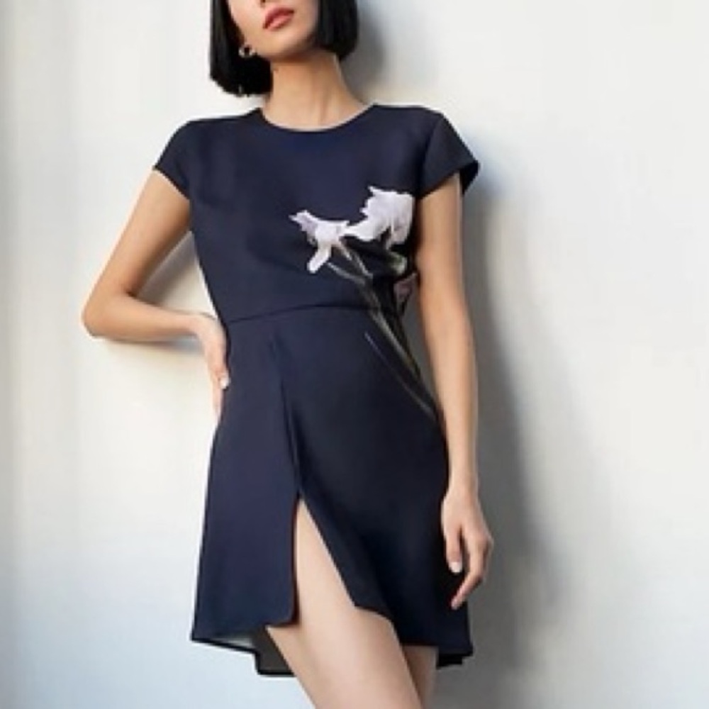 Aritzia Babaton Navy Short Sleeve Mini Slit Dress with Floral Accent